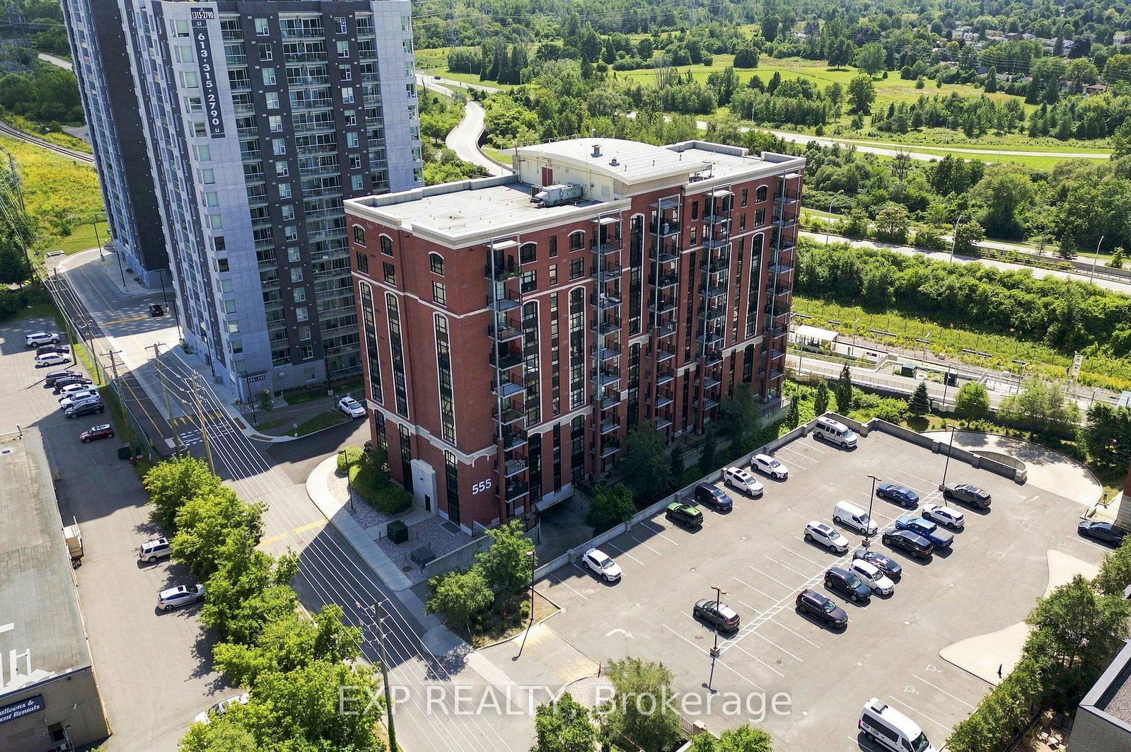 555-anand-private-ottawa-ontario-x13688568