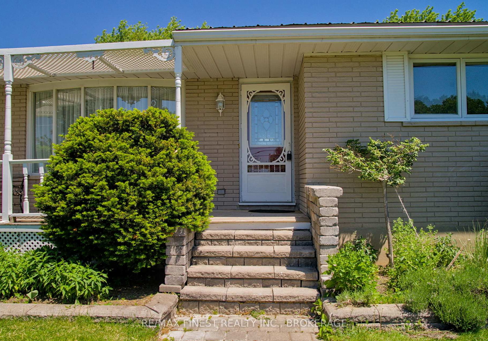 301-county-road-8-greater-napanee-ontario-x13688592