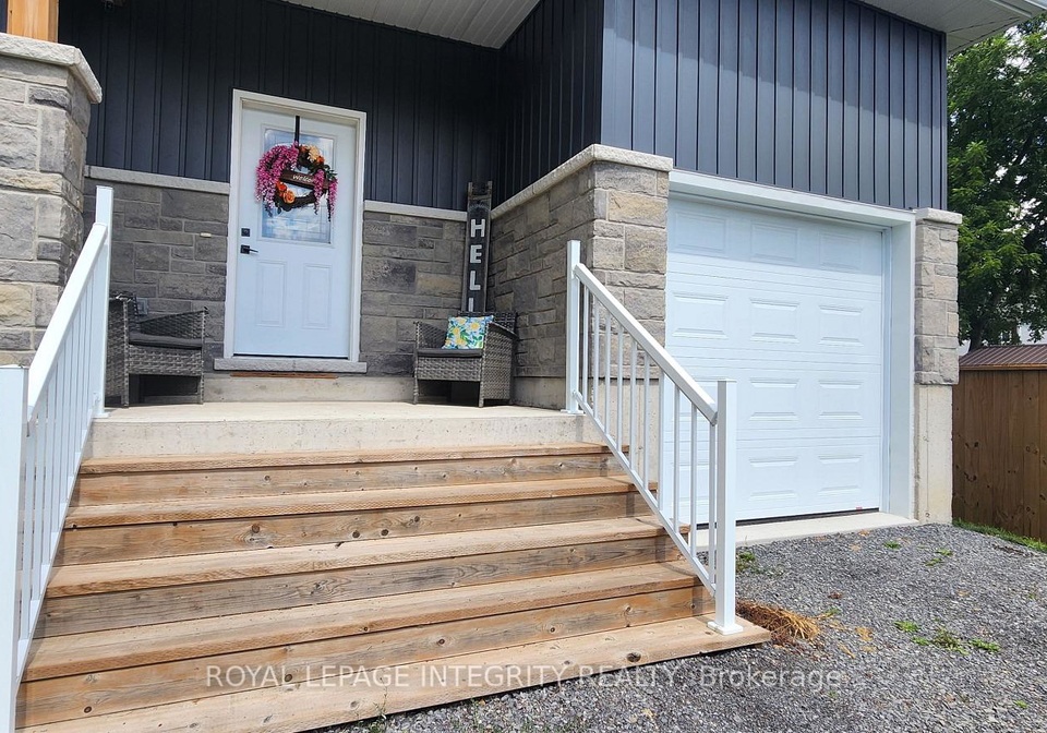 6-union-street-lansdowne-village-ontario-x13688688
