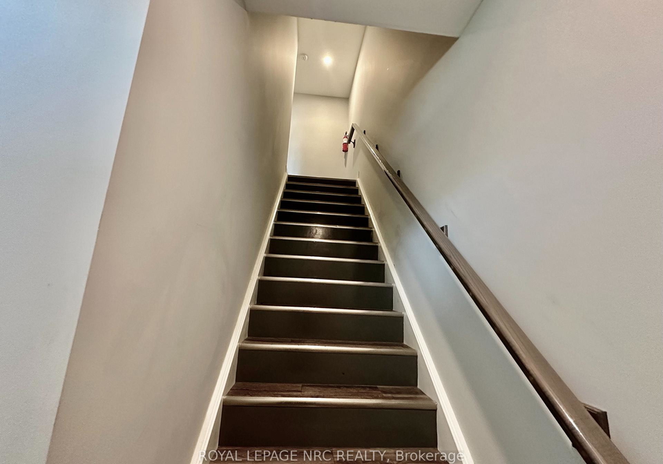 1-abbot-street-st-catharines-ontario-x13688690