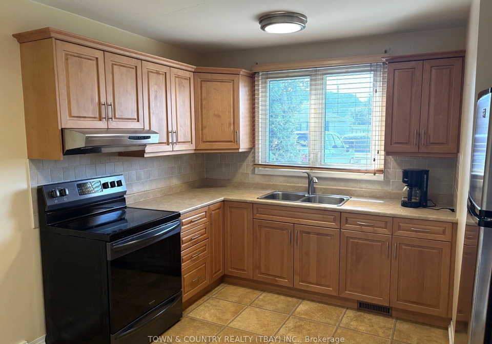 1213-mary-street-w-thunder-bay-ontario-x13688698