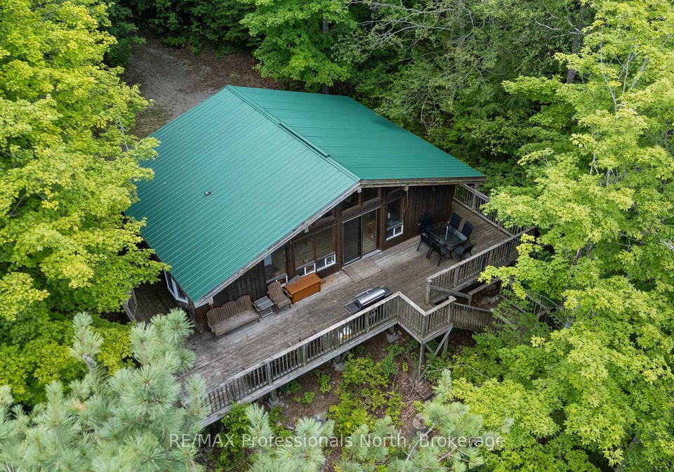 2157-indian-point-road-dysart-et-al-ontario-x13688988