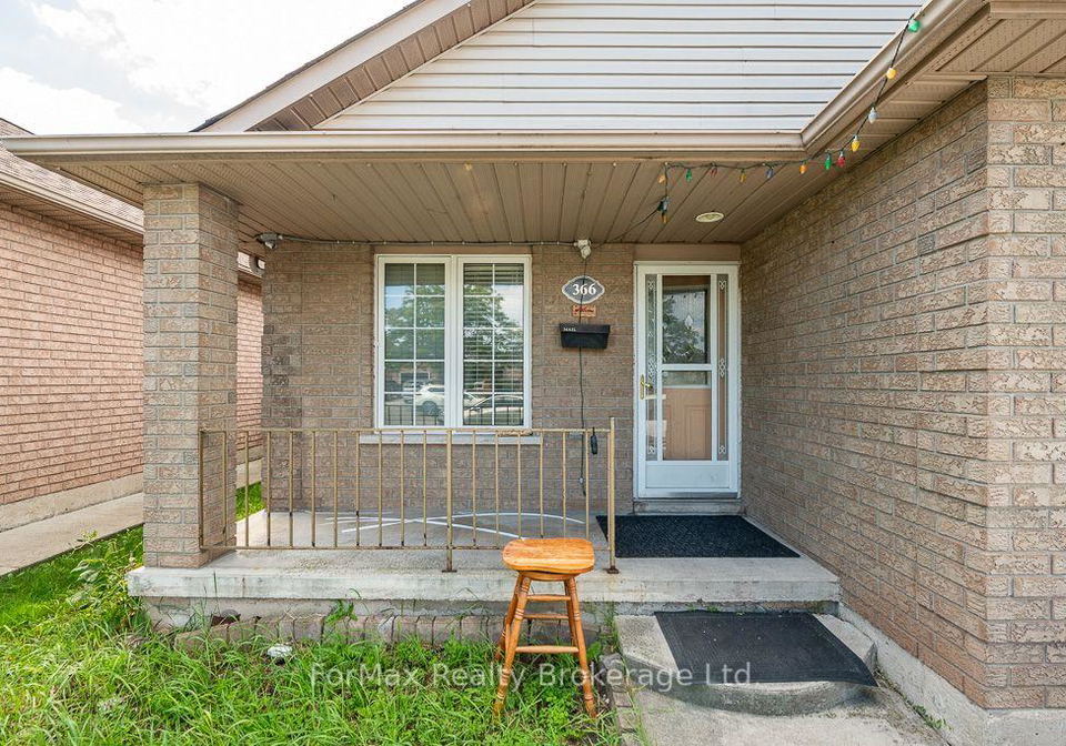 366-macintosh-drive-hamilton-ontario-x13689112