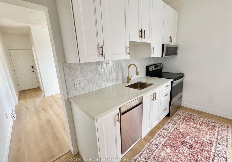 920-gladstone-avenue-ottawa-ontario-x13689140