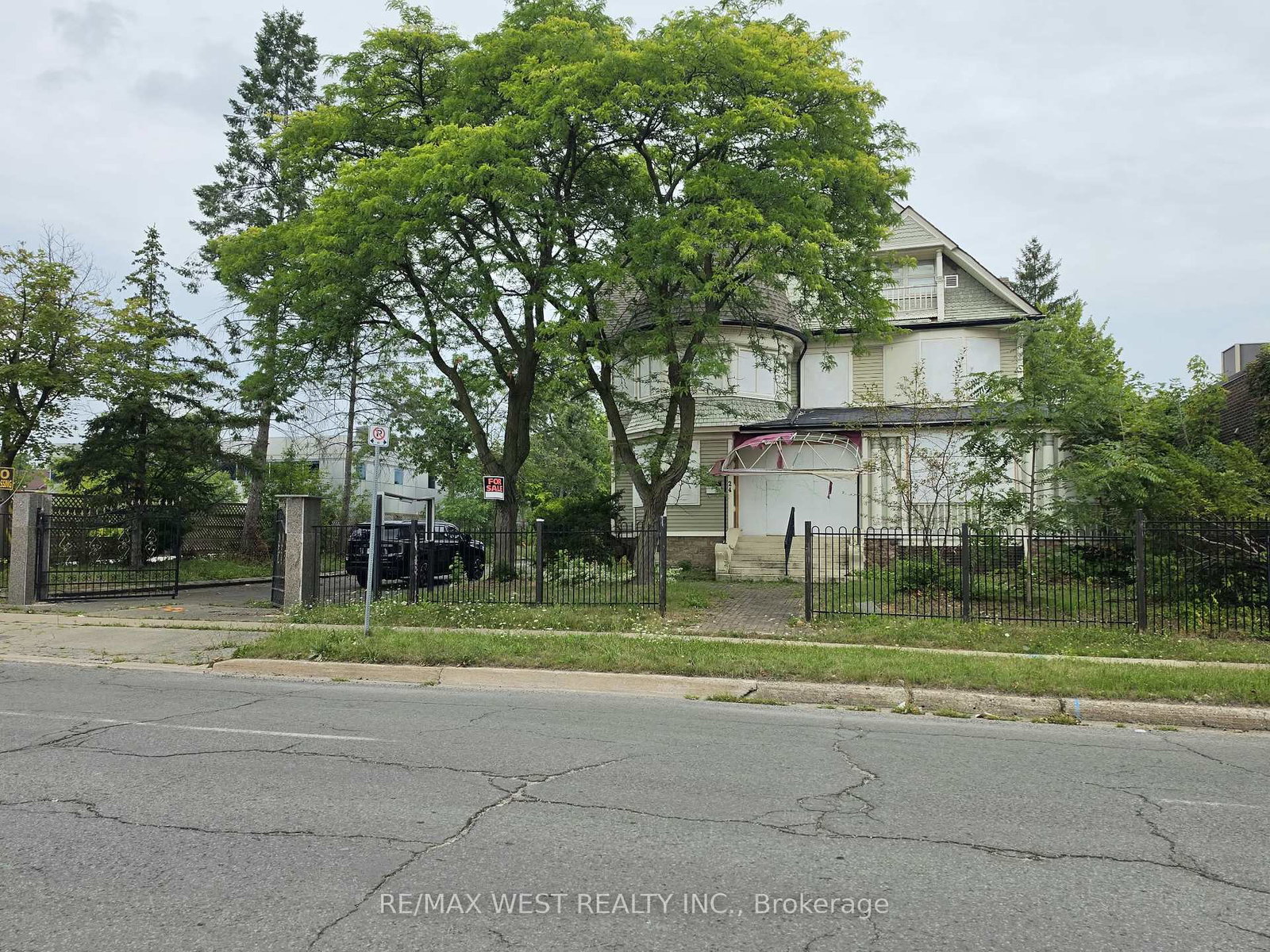 24-burgar-street-welland-ontario-x13689242