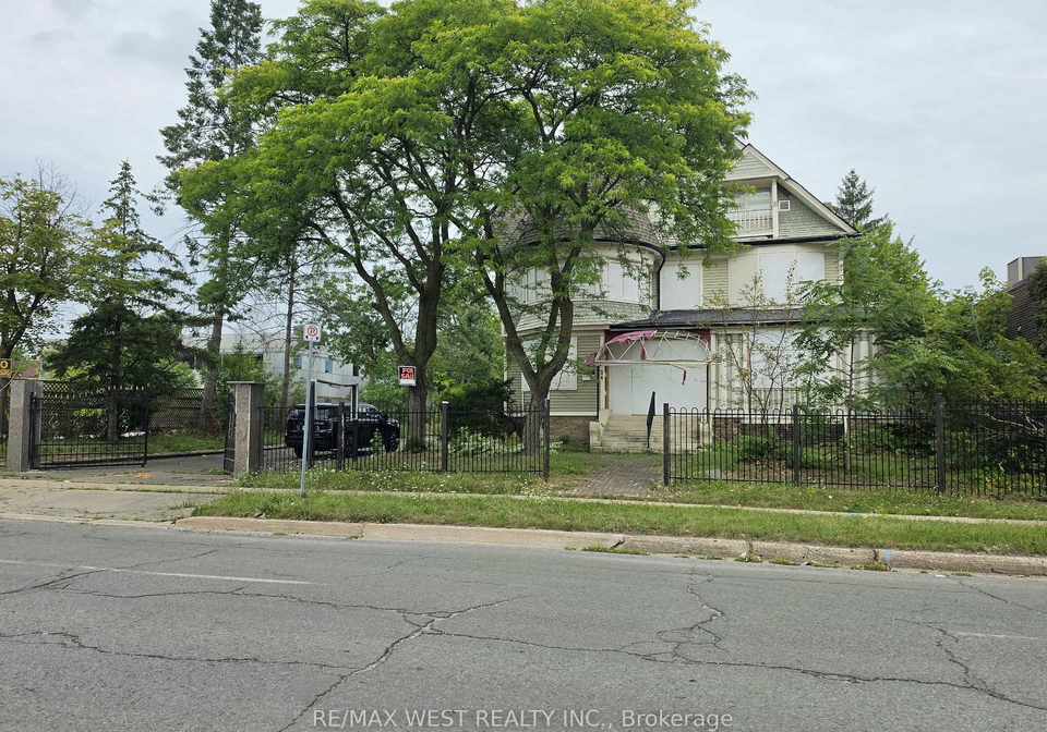 24-burgar-street-welland-ontario-x13689242