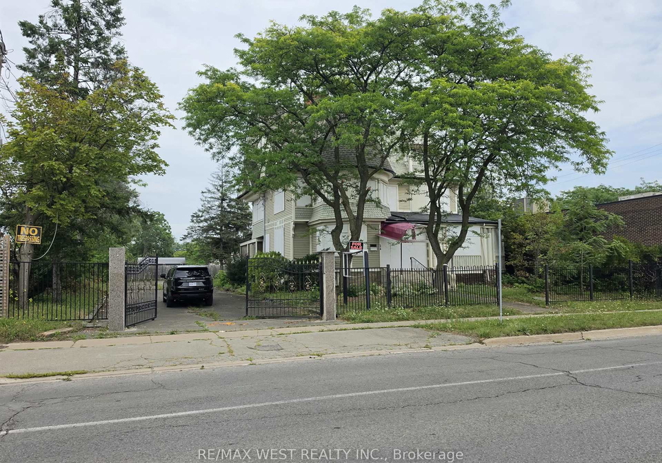 24-burgar-street-welland-ontario-x13689242