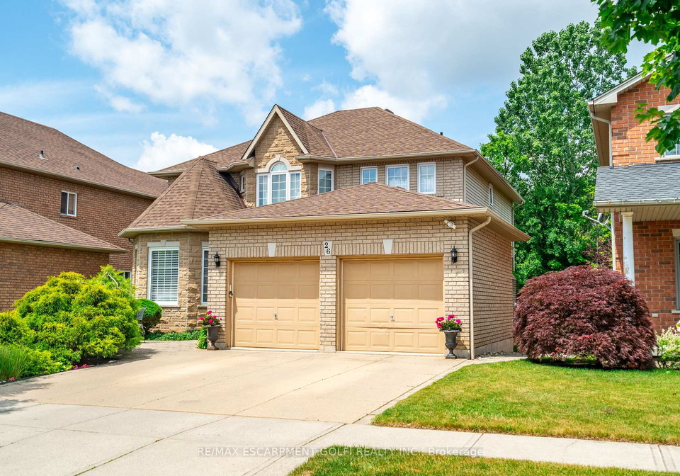 26-shadetree-crescent-hamilton-ontario-x13689322