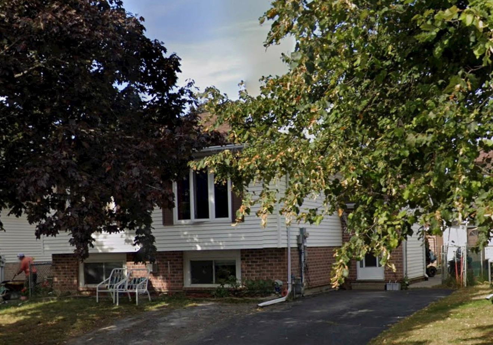27-dauphin-avenue-kingston-ontario-x13689530