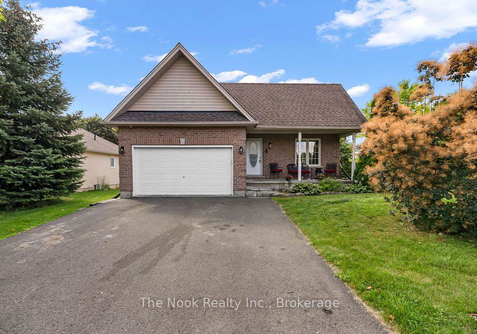 4-champlain-boulevard-kawartha-lakes-ontario-x13689608