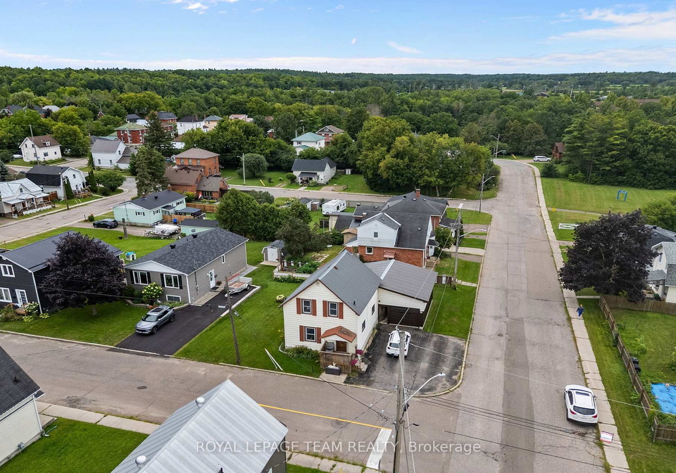 80-bank-street-s-renfrew-ontario-x13689610