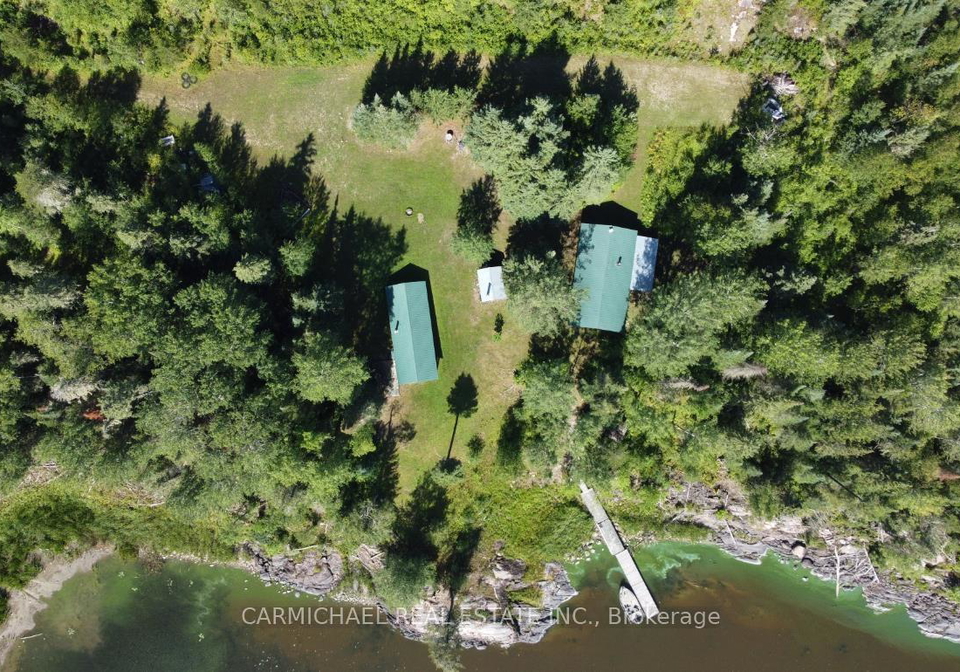 0-clay-lake-kenora-remote-area-ontario-x13689690