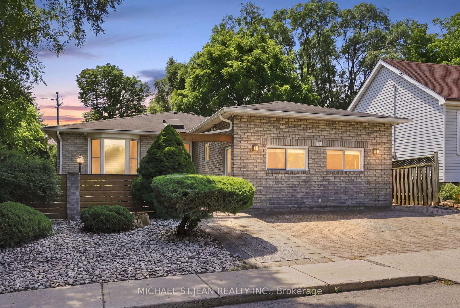 24-hill-street-hamilton-ontario-x13689766