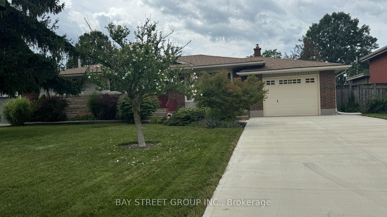 20-windermere-road-st-catharines-ontario-x13689948