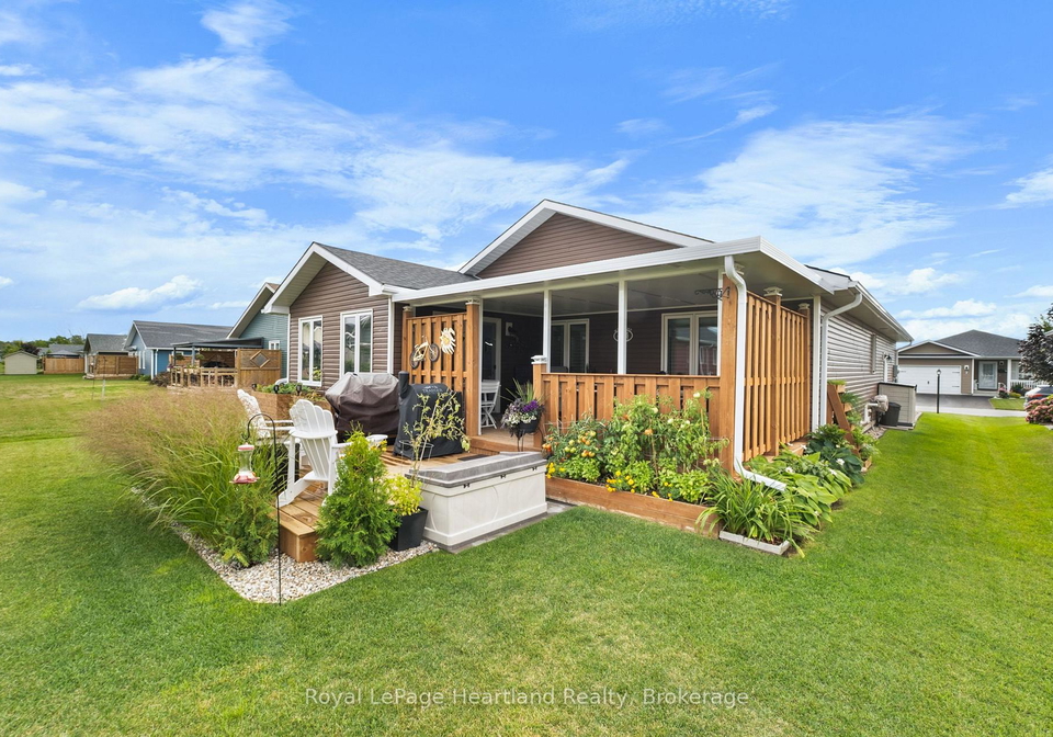 8-windward-way-n-ashfield-colborne-wawanosh-ontario-x13690056
