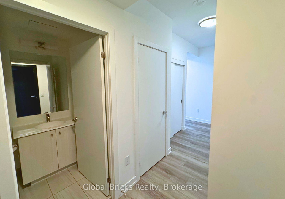 5-wellington-street-s-kitchener-ontario-x13690322