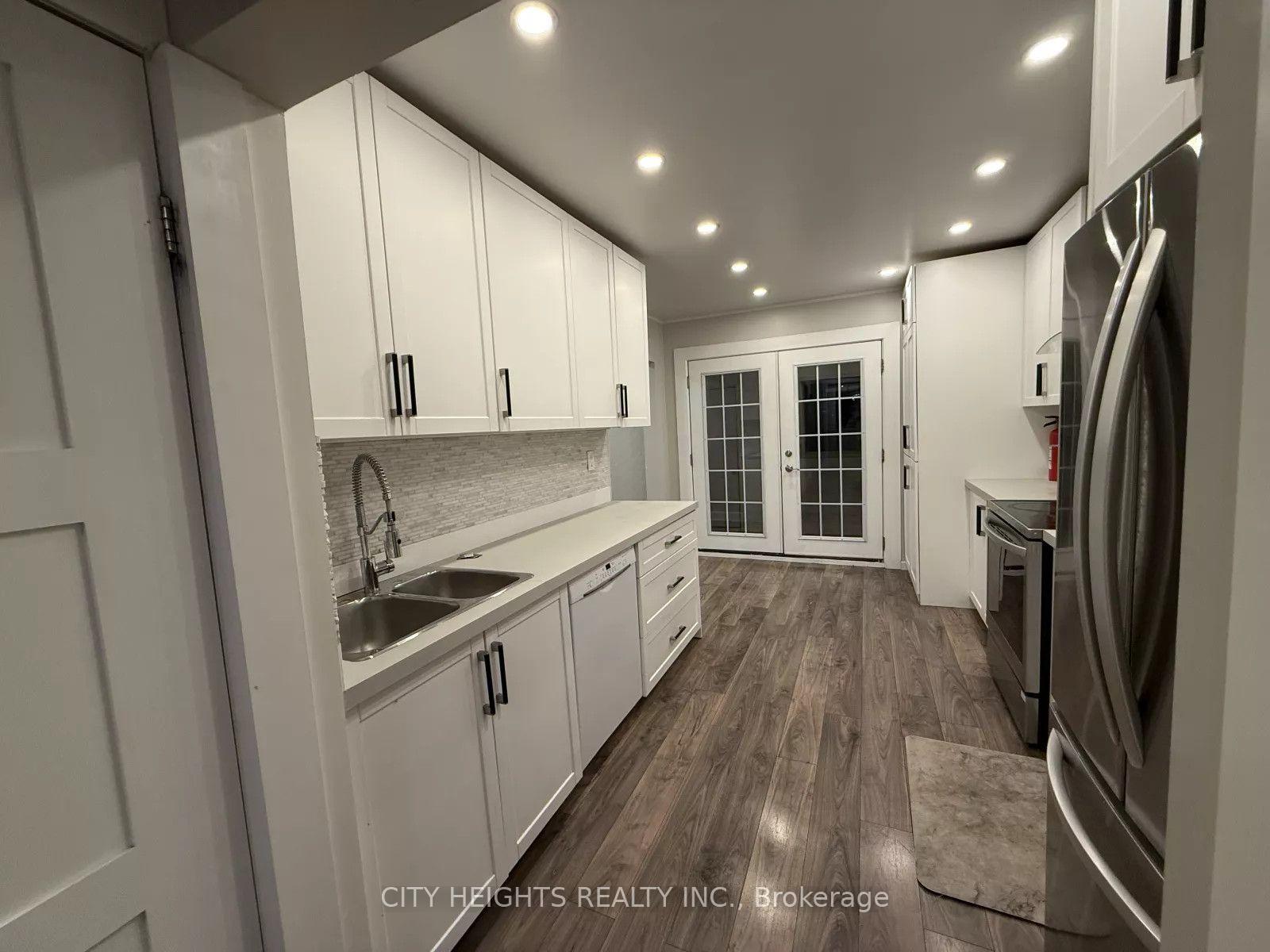 22-harvey-street-hamilton-ontario-x13690410