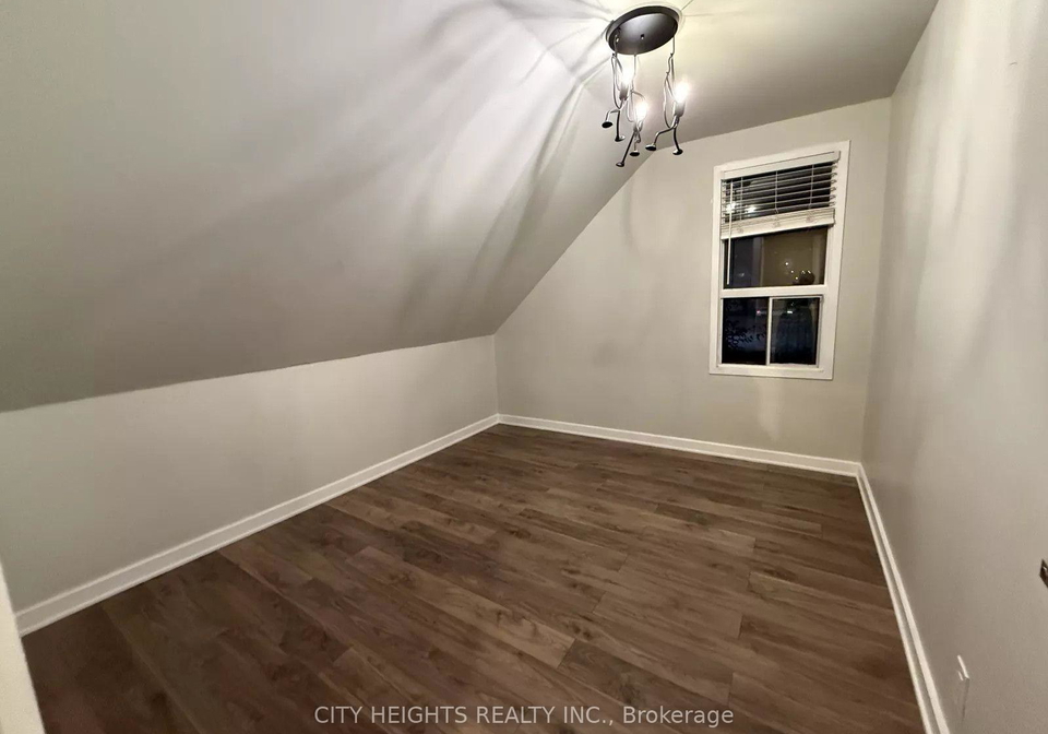 22-harvey-street-hamilton-ontario-x13690410