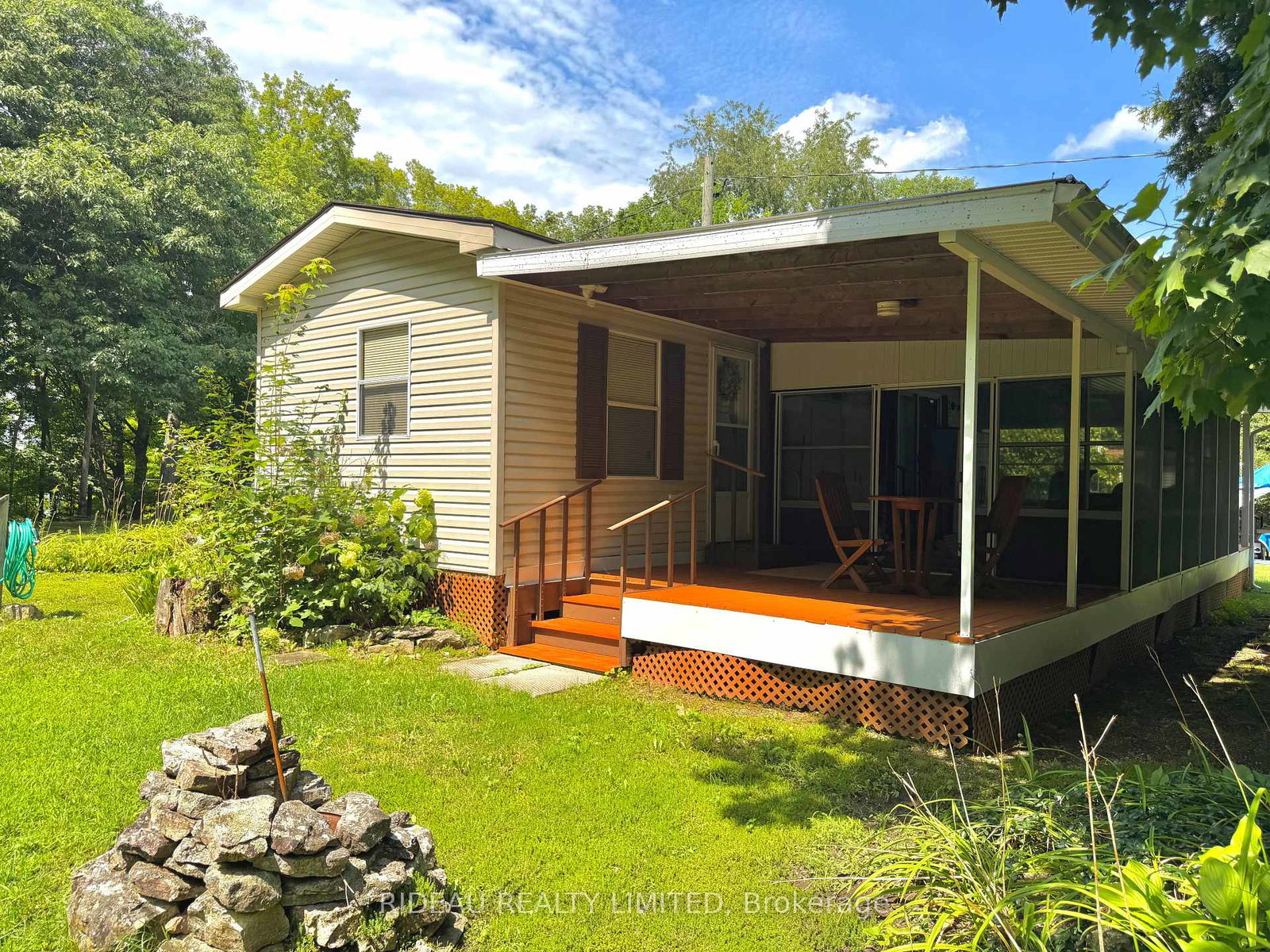 4350-r43-road-rideau-lakes-ontario-x13690492