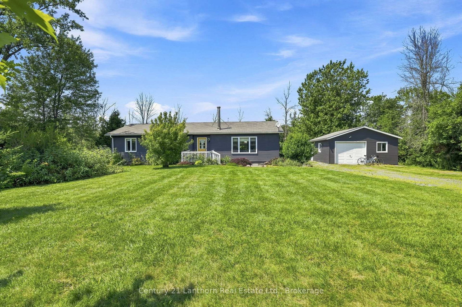 2494-salem-road-prince-edward-county-ontario-x13690524