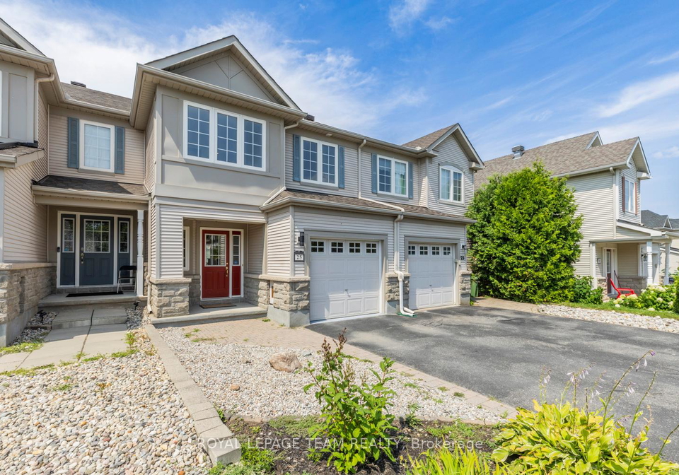 25-kirkstone-private-ottawa-ontario-x13690528