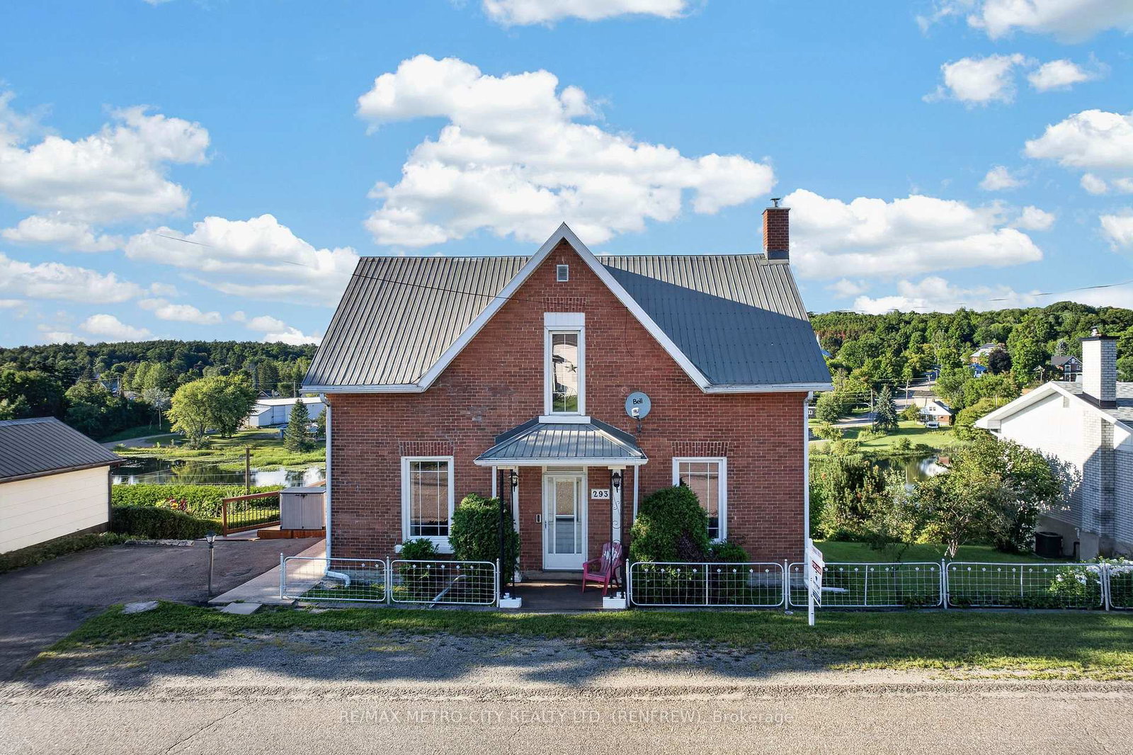 293-queen-street-bonnechere-valley-ontario-x13690610