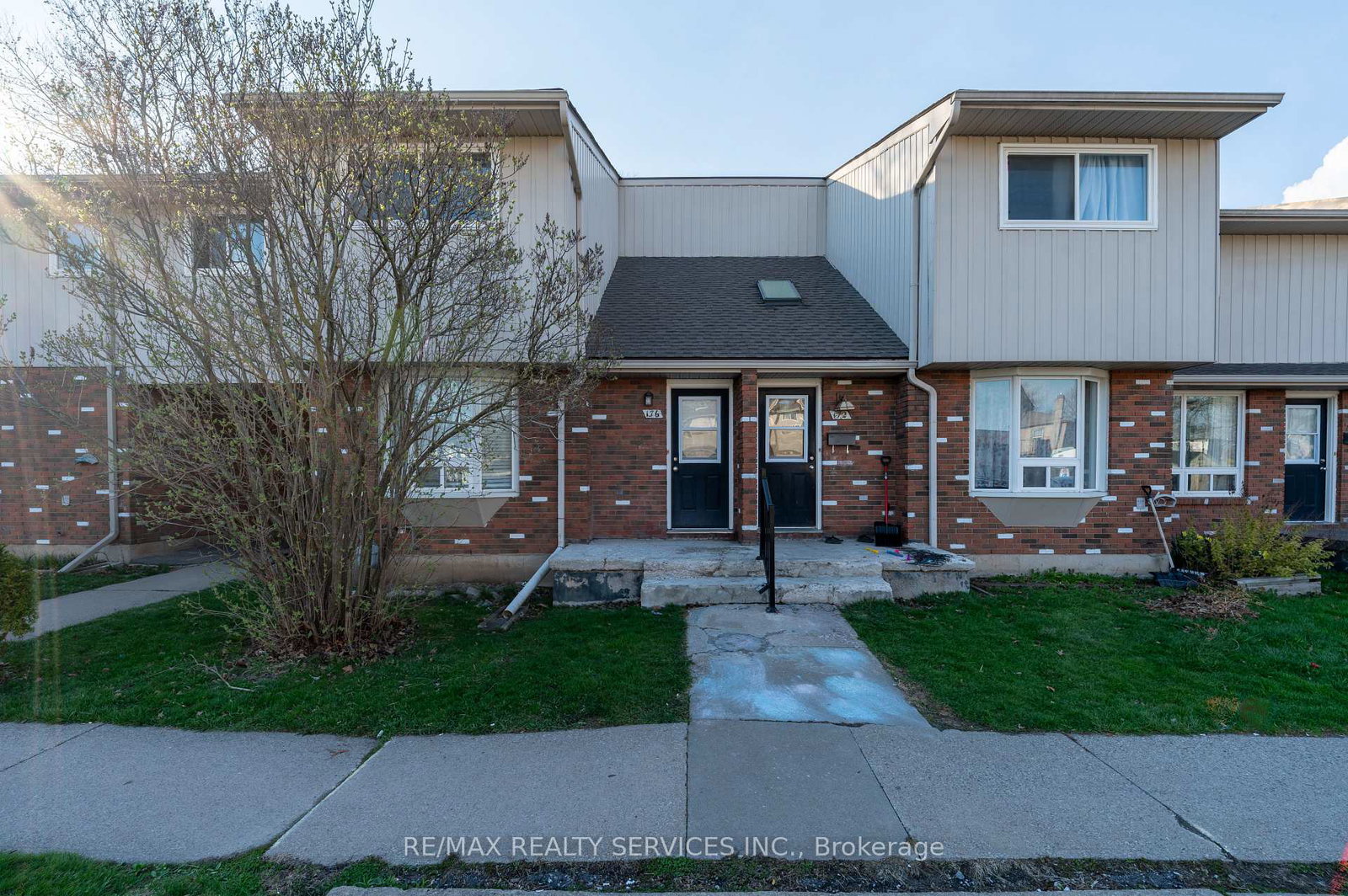 100-brownleigh-avenue-welland-ontario-x13690856
