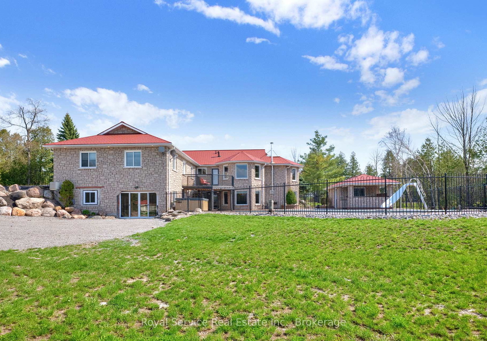 310-viner-line-selwyn-ontario-x13690884