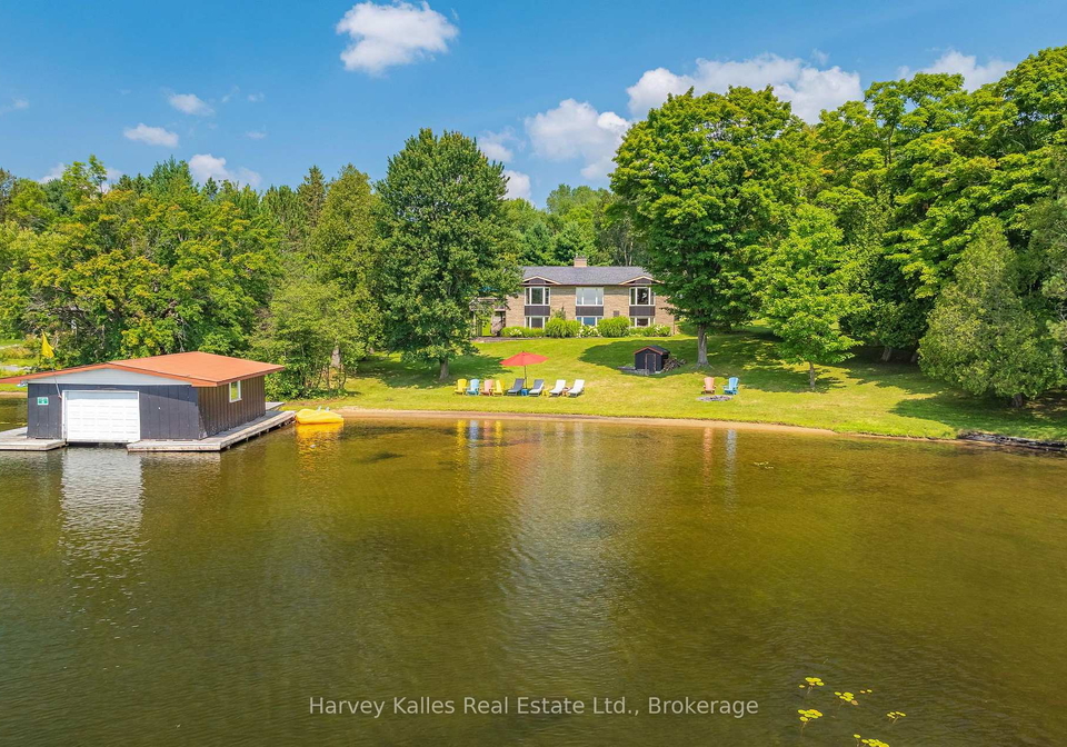 1061-sawmill-lane-lake-of-bays-ontario-x13690968