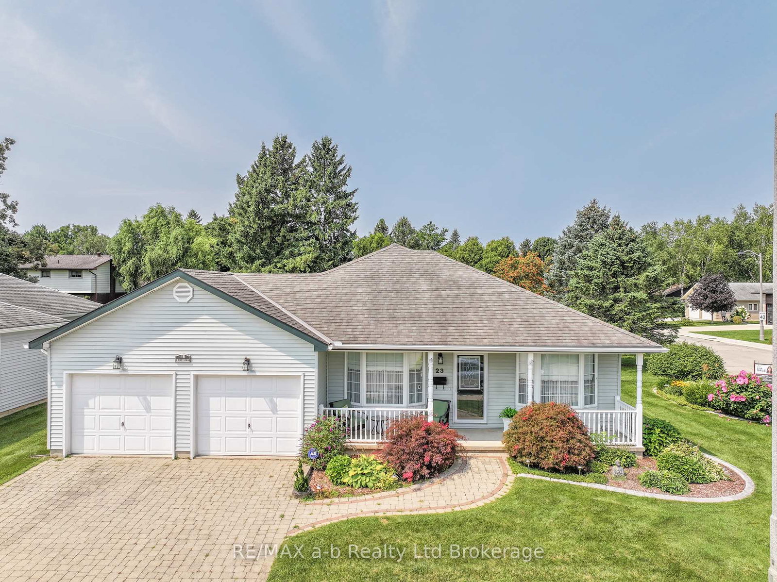 23-armstrong-drive-tillsonburg-ontario-x13691030