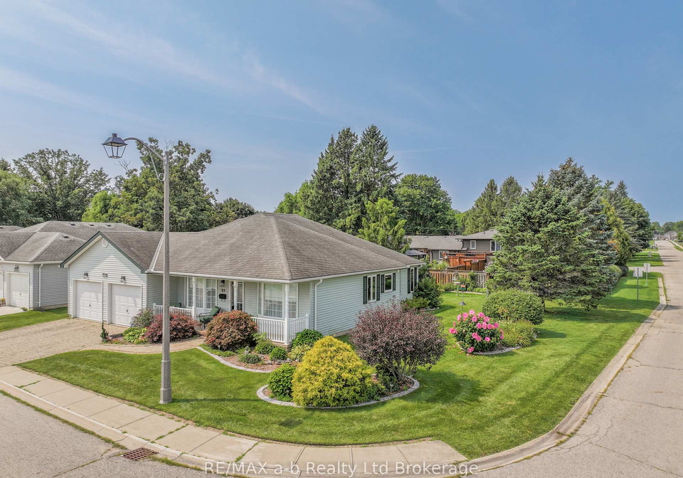 23-armstrong-drive-tillsonburg-ontario-x13691030