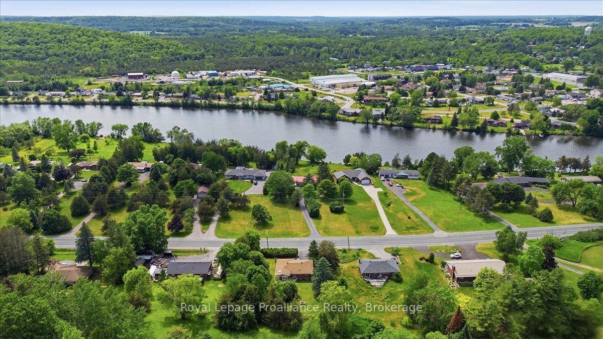 68-riverside-parkway-quinte-west-ontario-x13691516