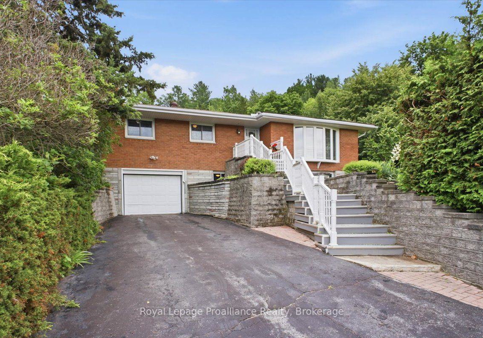 68-riverside-parkway-quinte-west-ontario-x13691516