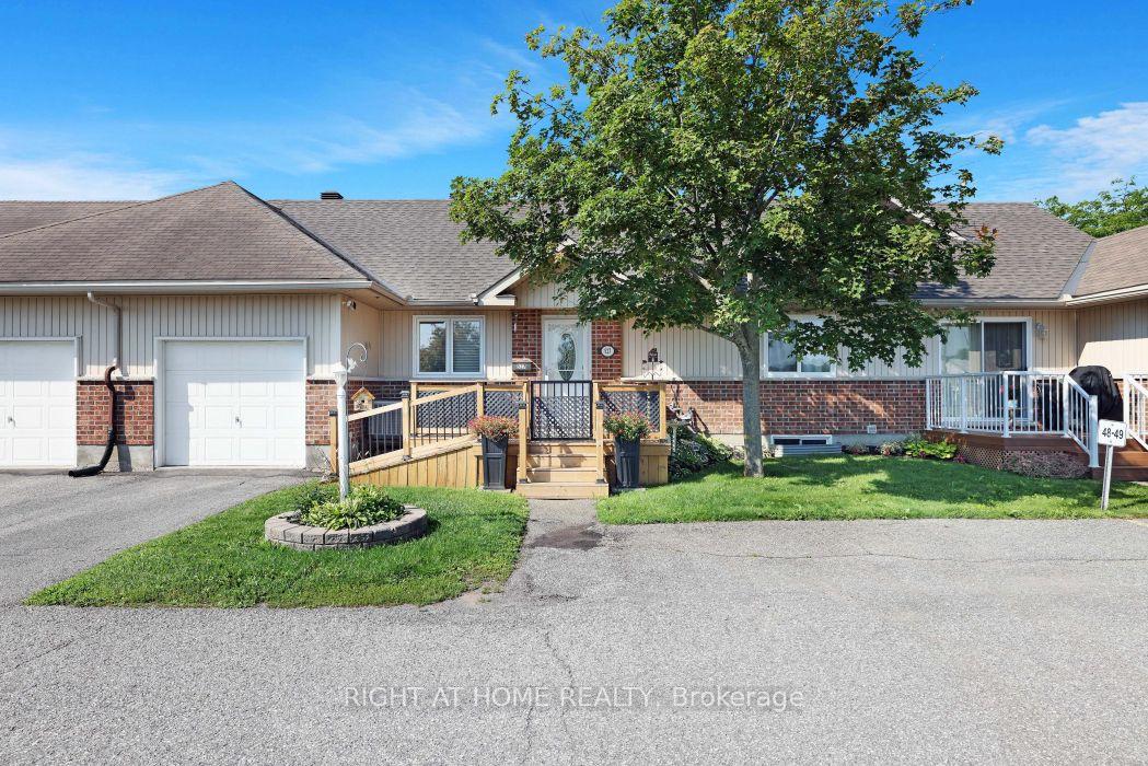 527-pumpkin-patch-private-ottawa-ontario-x13691676