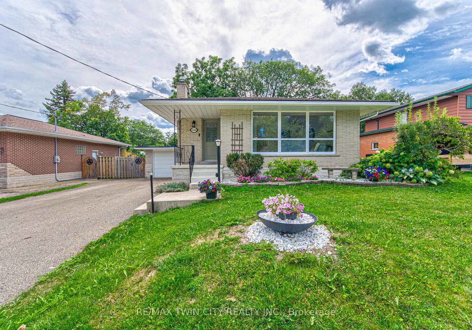 104-springbank-crescent-waterloo-ontario-x13692034