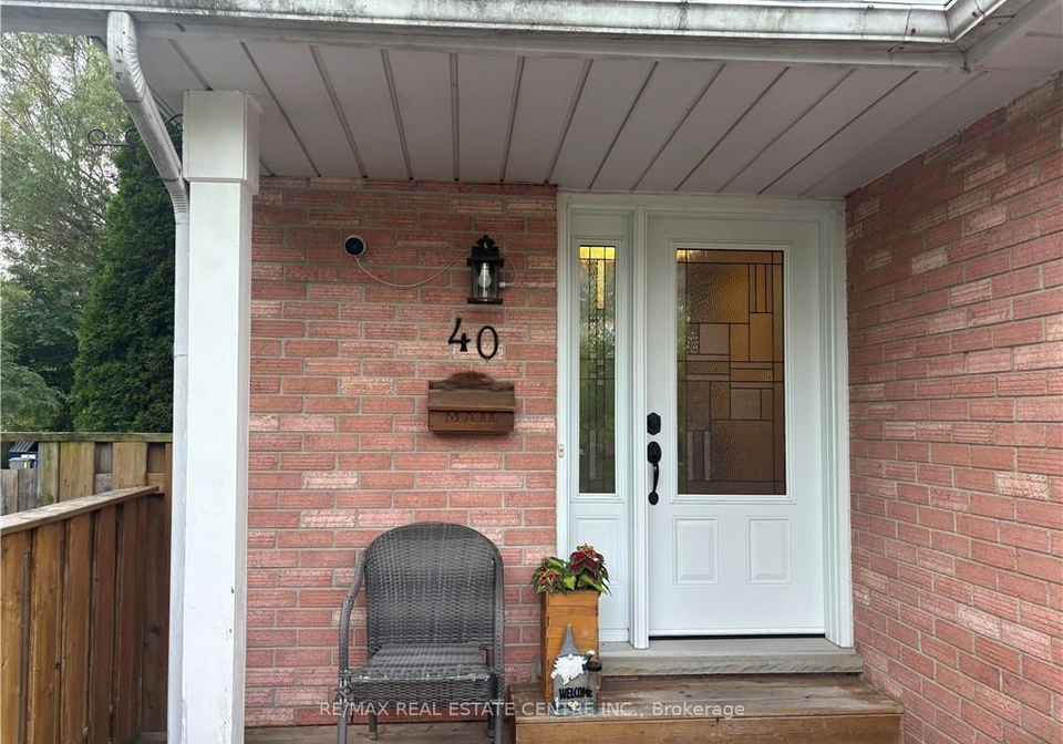 40-caprice-court-kitchener-ontario-x13692562