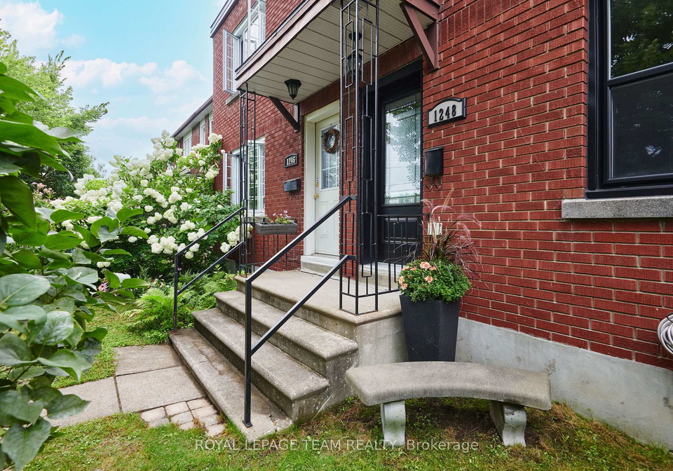 1248-summerville-avenue-ottawa-ontario-x13692584