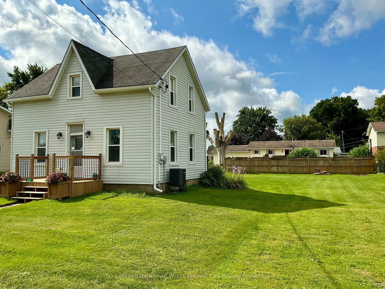 43-maddison-street-e-west-perth-ontario-x13692654