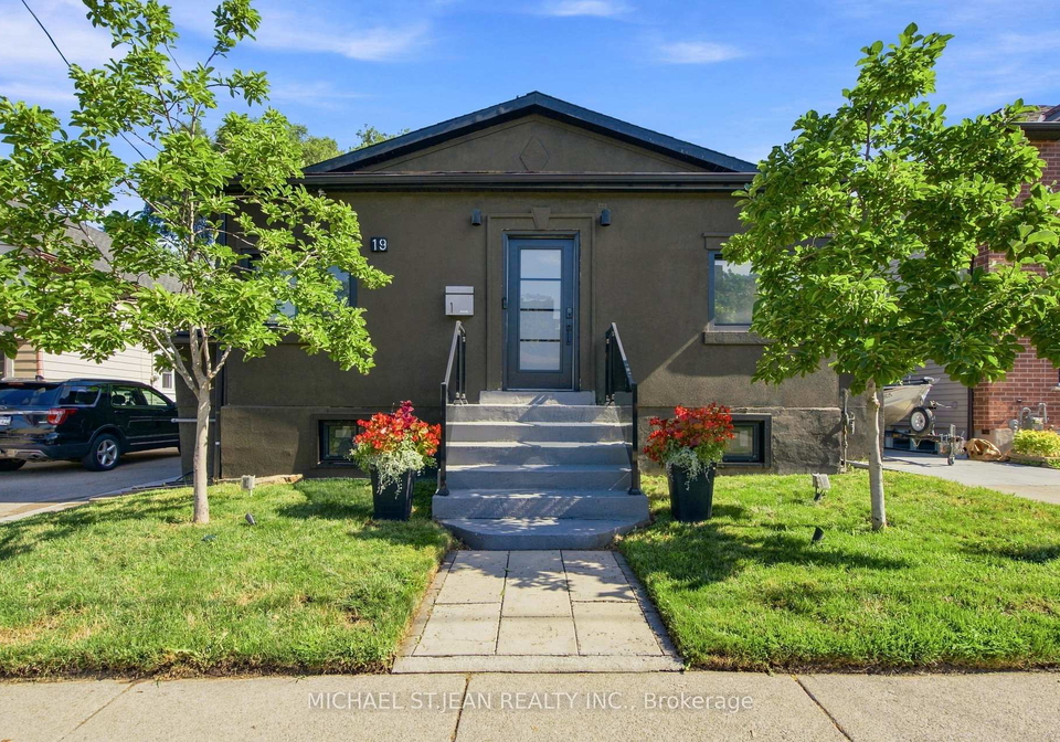 19-grove-street-hamilton-ontario-x13692672