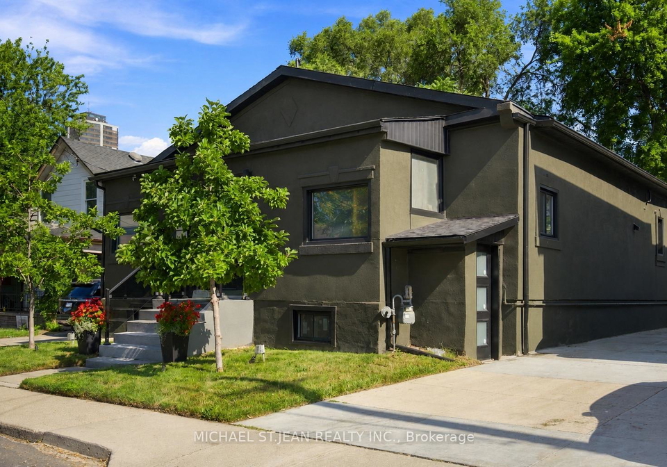 19-grove-street-hamilton-ontario-x13692672