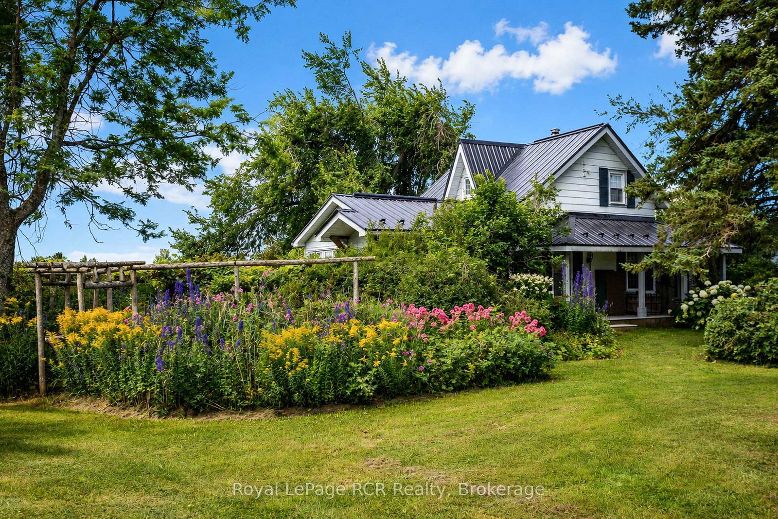 309158-centre-line-b-grey-highlands-ontario-x13692888
