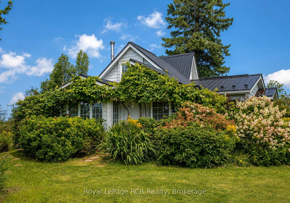 309158-centre-line-b-grey-highlands-ontario-x13692888