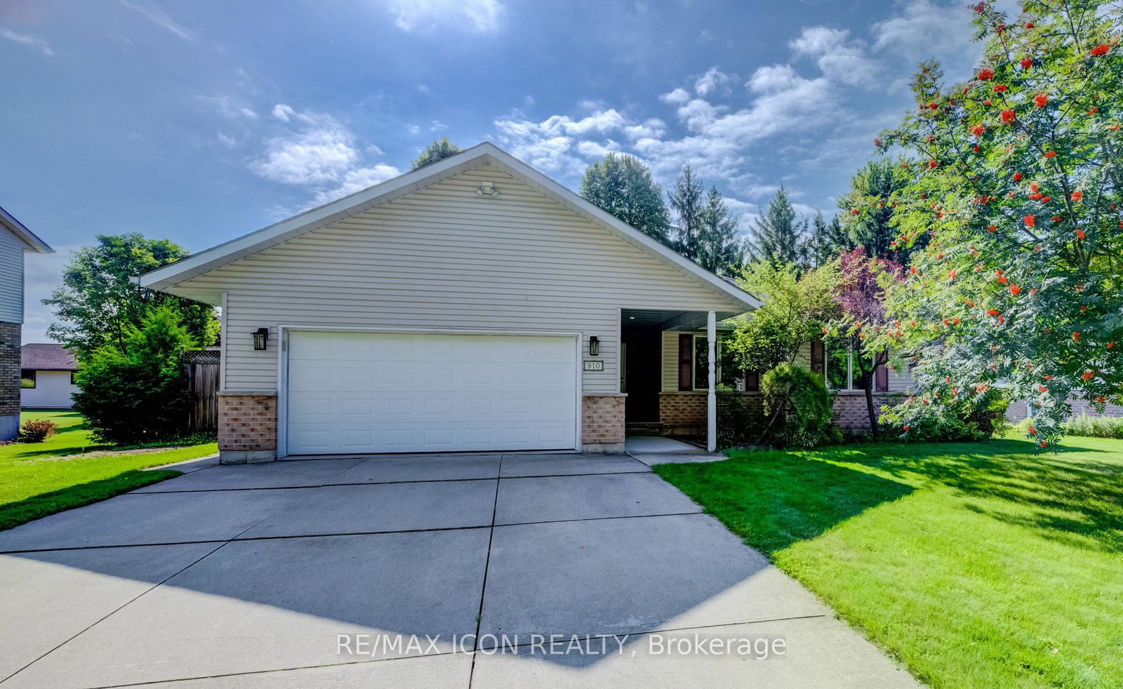 910-walton-avenue-n-north-perth-ontario-x13692908