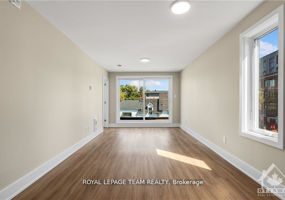 364-winona-avenue-ottawa-ontario-x13693074