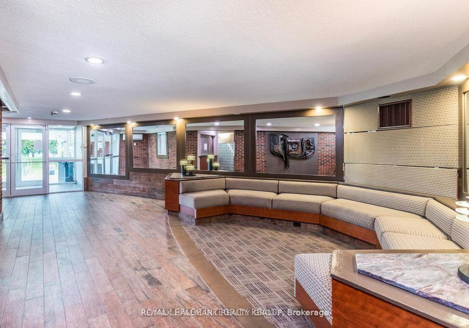 20-chesterton-drive-ottawa-ontario-x13693084