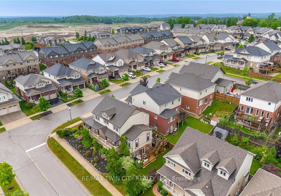 387-gravel-ridge-trail-kitchener-ontario-x13693136