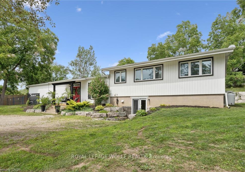 647-brant-waterloo-road-north-dumfries-ontario-x13693338