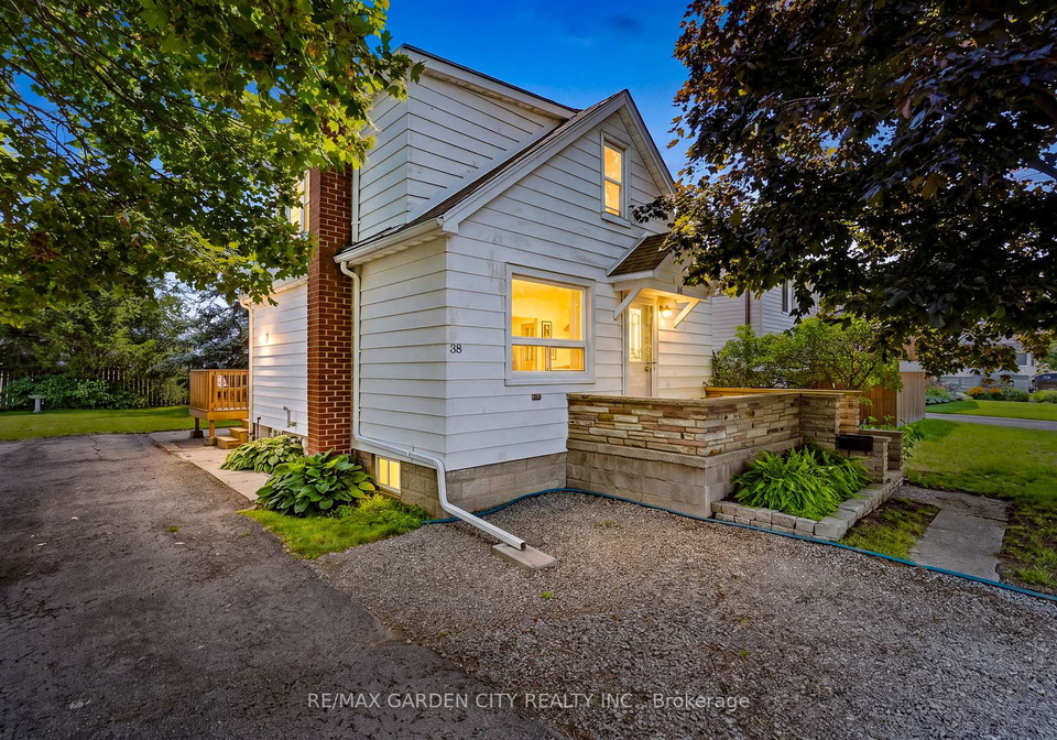 38-oakwood-street-port-colborne-ontario-x13693494