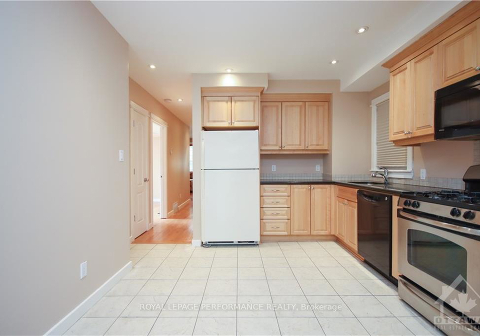 736-cooper-street-w-ottawa-ontario-x13693640