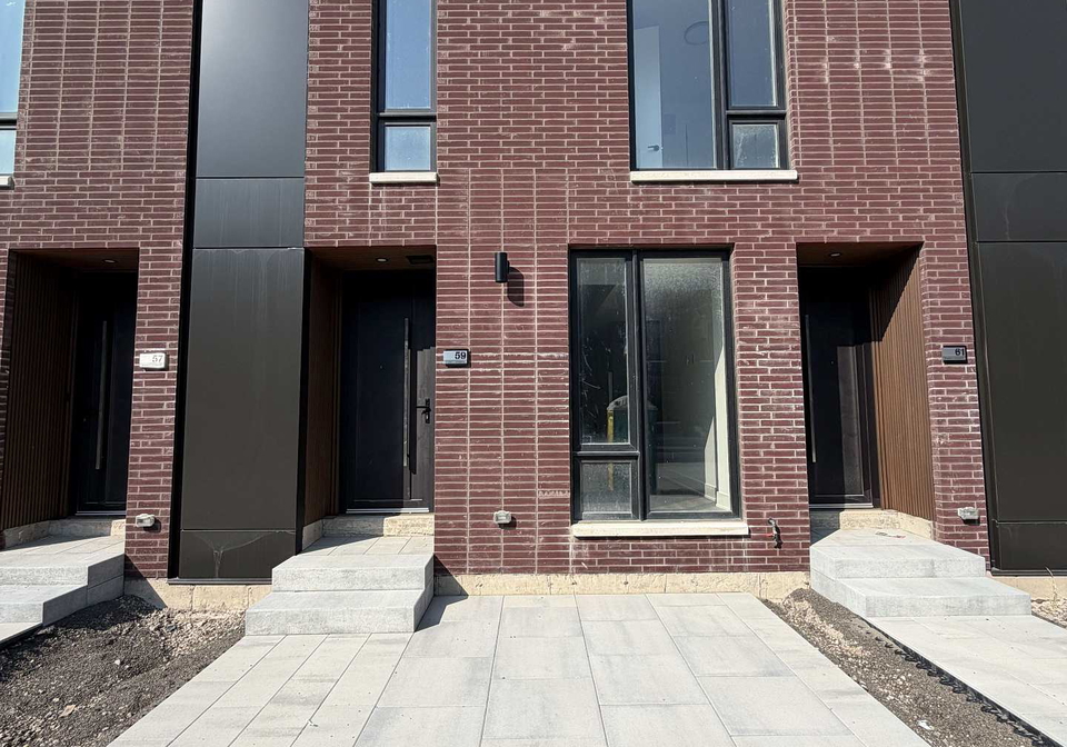 59-everett-common-st-catharines-ontario-x13694084